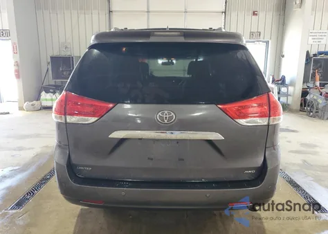 2012 Toyota Sienna Xle z USA, uszkodzony, nr VIN 5TDDK3DC8CS043231
